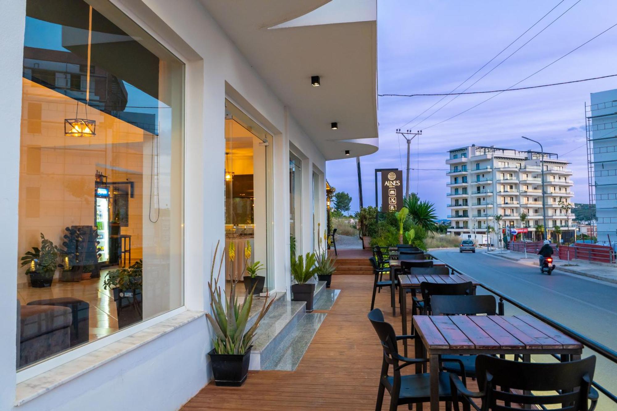 Alnes Hotel Sarandë Exterior foto